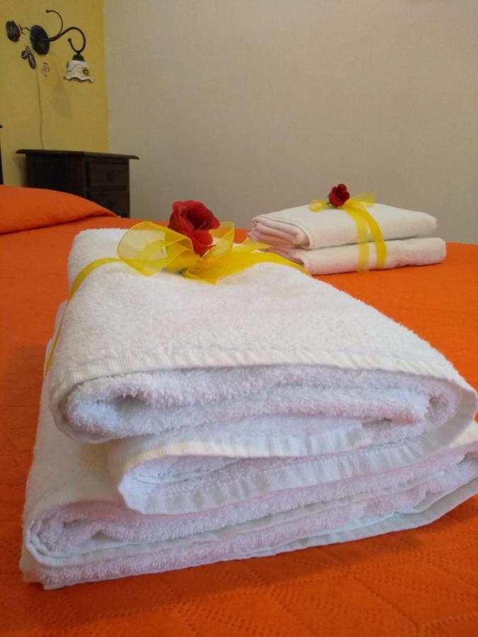 Casale Hibiscus Villa Santa Maria Del Focallo Dış mekan fotoğraf